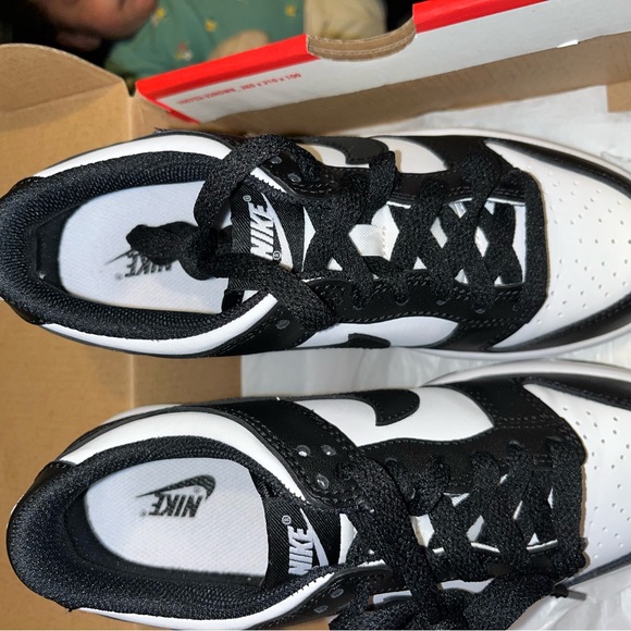 Nike Panda Dunks - Picture 3 of 5